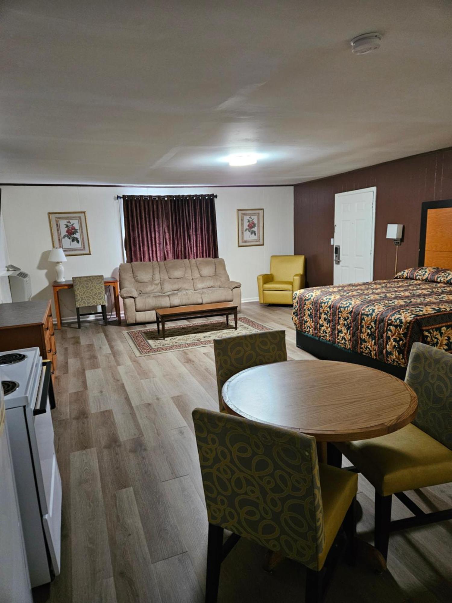 Traveler'S Inn Roanoke Exterior foto